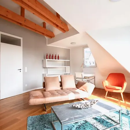 Grosse Dachgeschosswohnung Mit Balkon Im Belgischen Viertel Apartment Köln