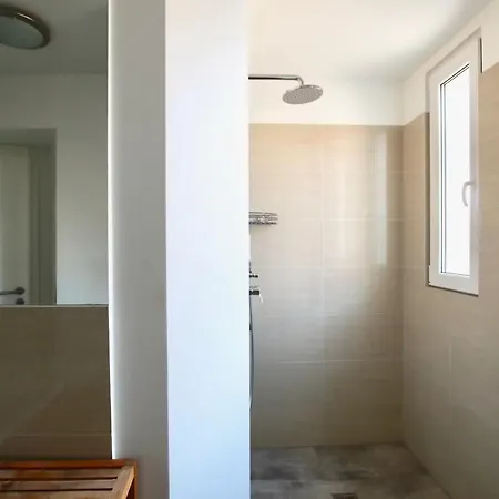 Appartement Grosse Dachgeschosswohnung Mit Balkon Im Belgischen Viertel *